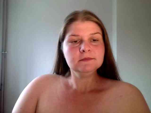 CarolineKiss webcam
