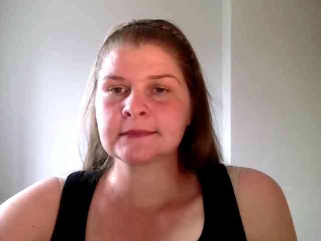 CarolineKiss webcam