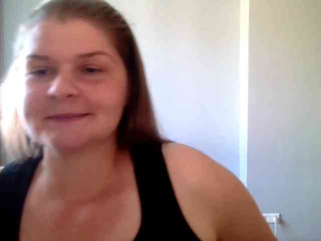 CarolineKiss webcam