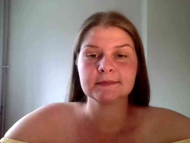 CarolineKiss webcam