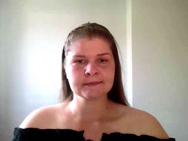 CarolineKiss webcam