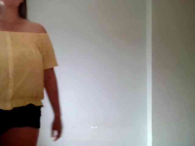 CarolineKiss webcam
