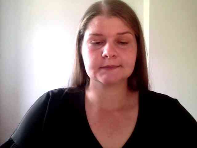 CarolineKiss webcam