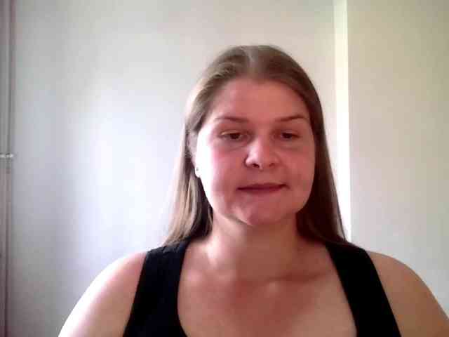 CarolineKiss webcam