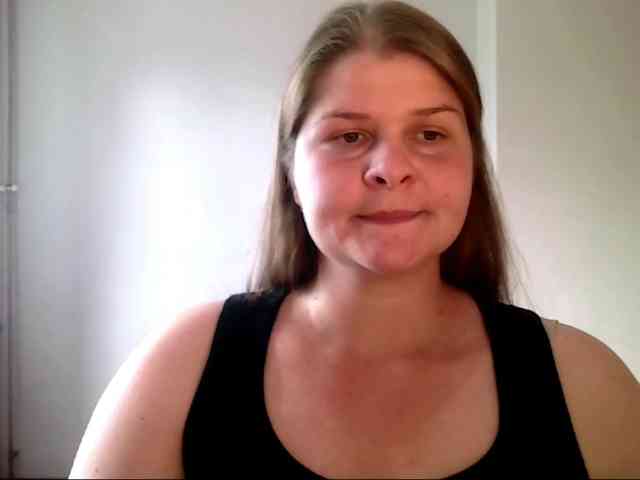 CarolineKiss webcam