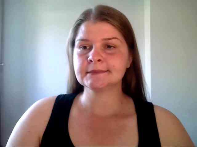 CarolineKiss webcam