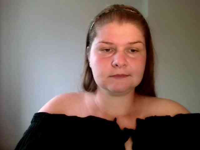 CarolineKiss webcam