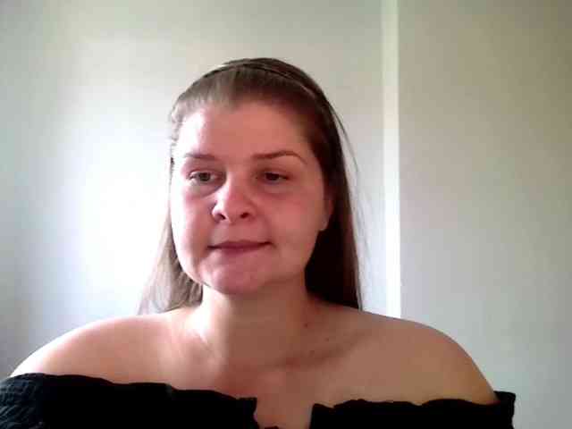 CarolineKiss webcam