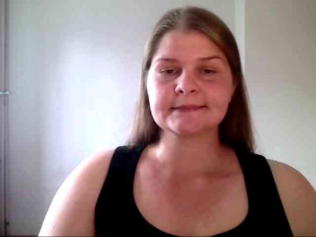 CarolineKiss webcam