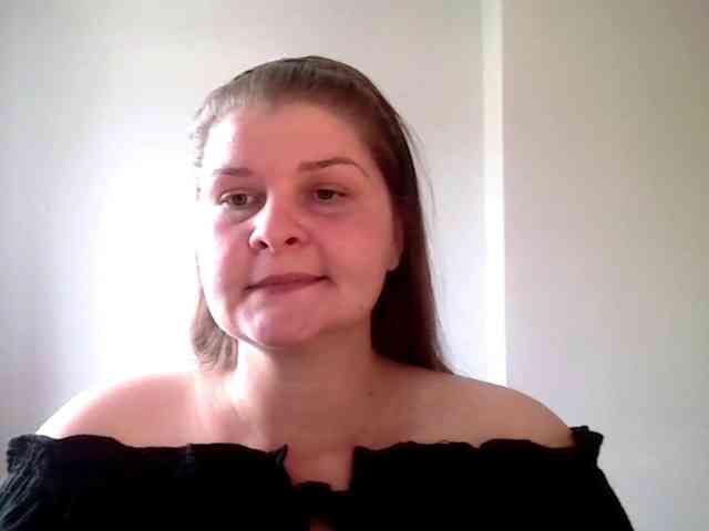 CarolineKiss webcam