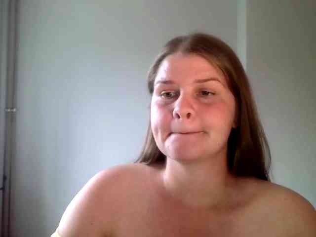 CarolineKiss webcam