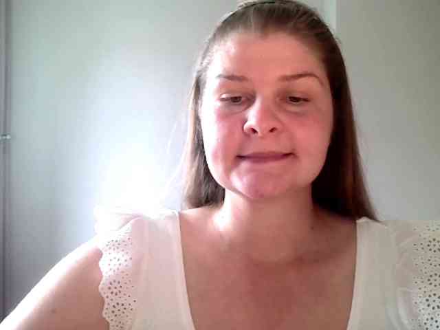 CarolineKiss webcam