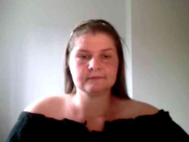 CarolineKiss webcam
