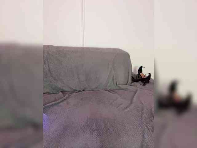 Devochka-pripevochka webcam