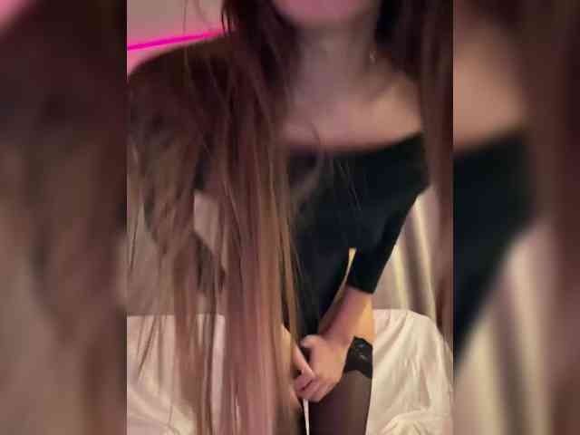 Devochka-pripevo... Live Webcam on BongaCams