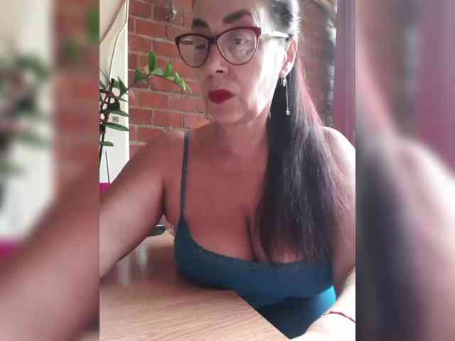 LoveTinaForever webcam