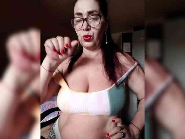LoveTinaForever webcam