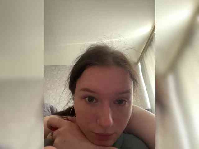 Модель: Hotgirrrl