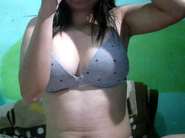 Ariah1 Live Webcam on BongaCams