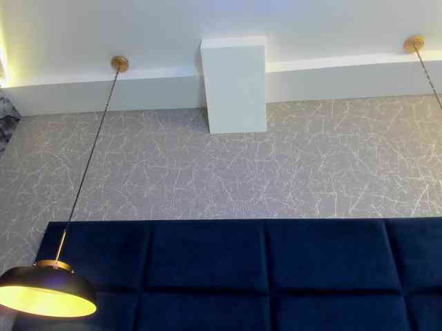 DollyBrowncc webcam