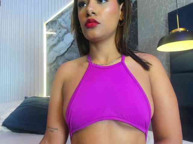 DollyBrowncc webcam