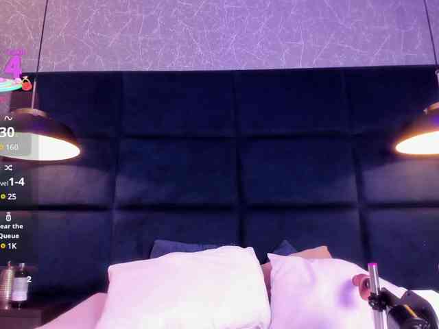 DollyBrowncc webcam