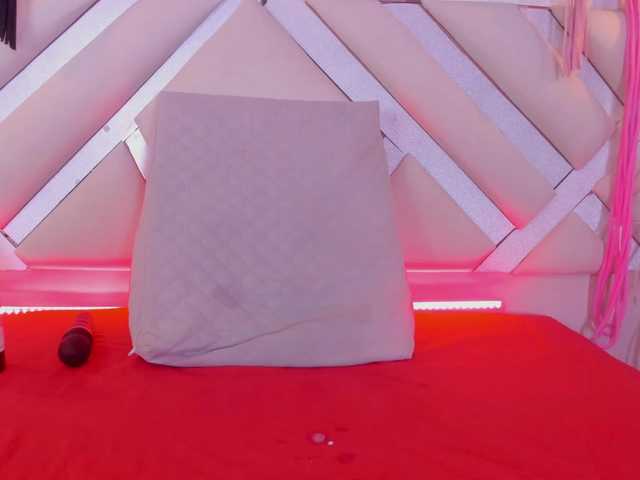 Ashley-7777's BongaCams show and profile