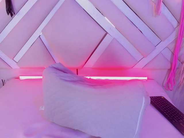 Ashley-7777's BongaCams show and profile