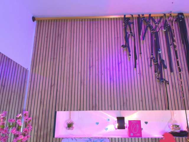 Ashley-7777's BongaCams show and profile