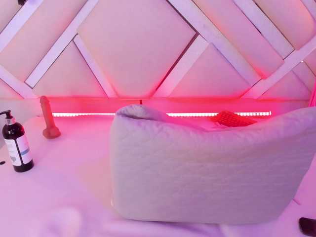 Ashley-7777's BongaCams show and profile