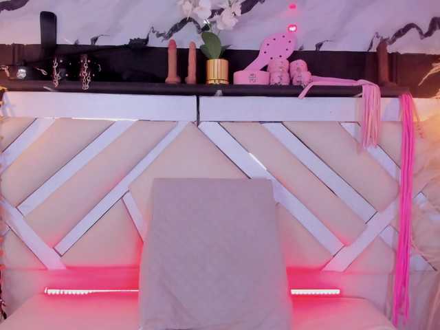 Ashley-7777's BongaCams show and profile