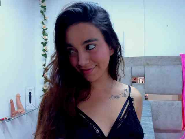 Ashley-7777 webcam