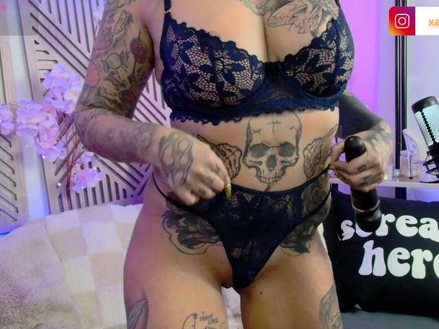 AvaAnn's BongaCams show and profile