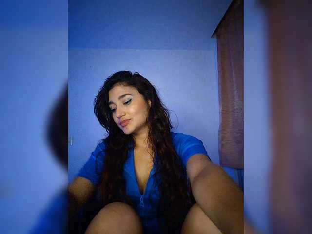 redgirlpum webcam bongacams model stream image