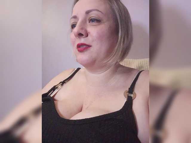 Sexymissex's BongaCams show and profile