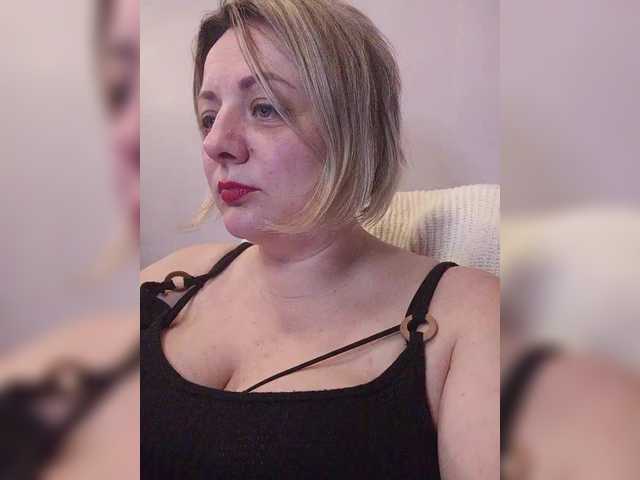 Sexymissex's BongaCams show and profile