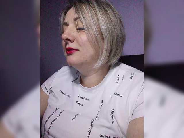 Sexymissex's BongaCams show and profile