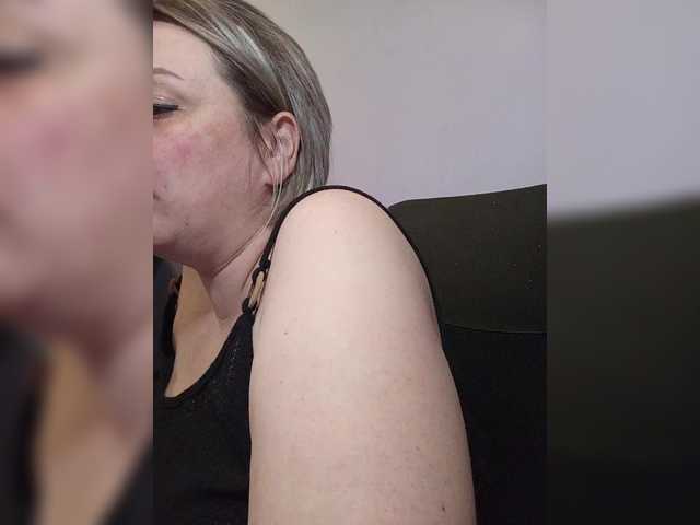 Sexymissex's BongaCams show and profile