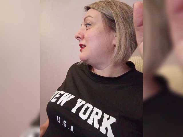 Sexymissex's BongaCams show and profile