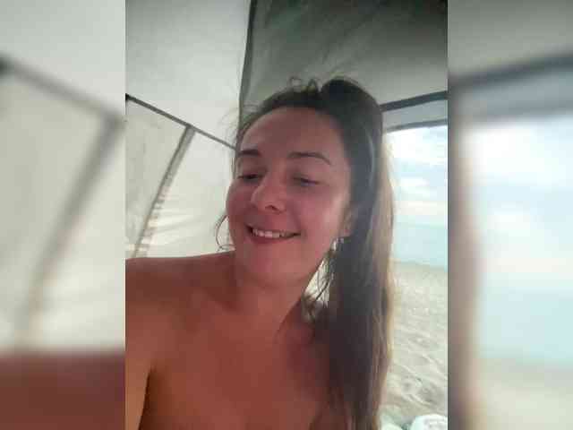 live web cam online HelgaLeo