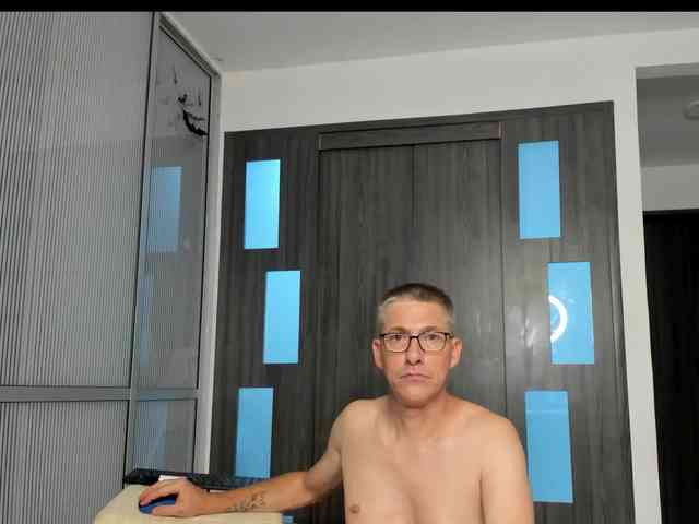 vivi-jacko1 Live Webcam on BongaCams