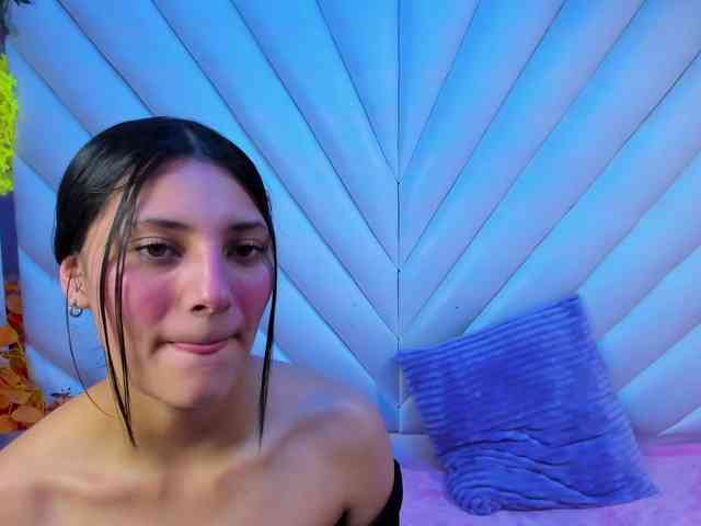 LunaBennett webcam
