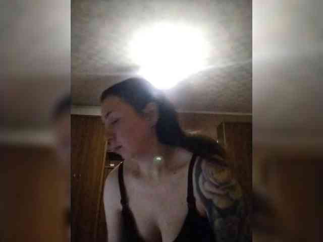 Lily6661 webcam