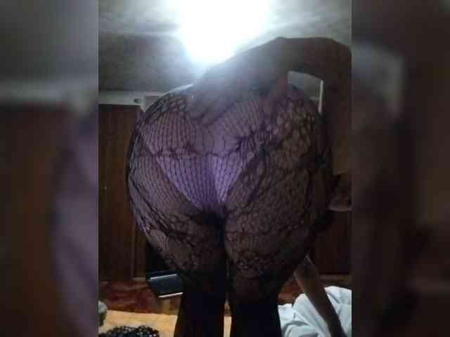 Lily6661 webcam