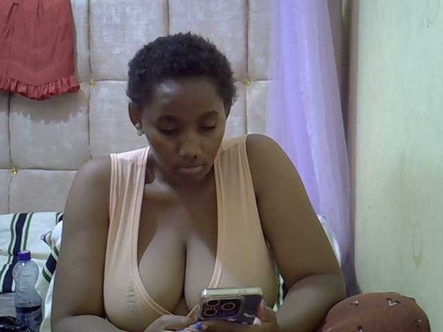 brownebony-'s BongaCams show and profile