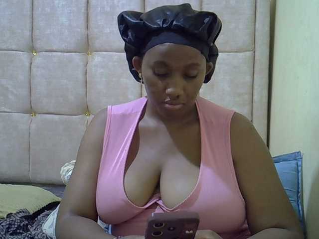 brownebony-'s BongaCams show and profile