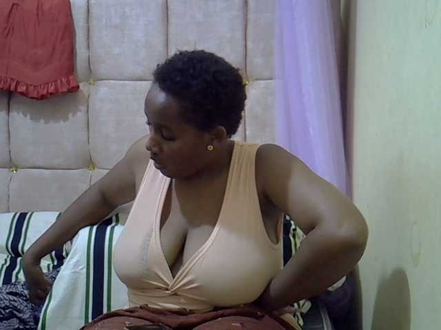 brownebony-'s BongaCams show and profile