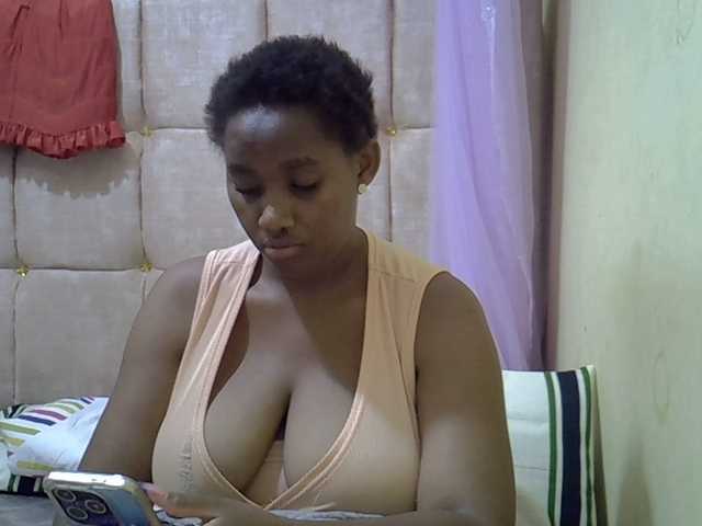 brownebony-'s BongaCams show and profile