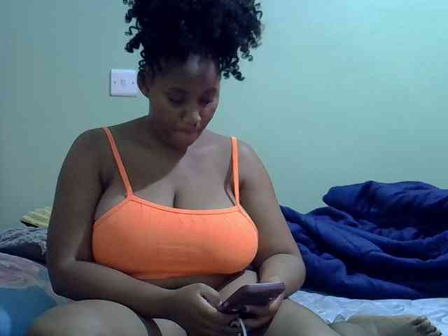 brownebony- webcam
