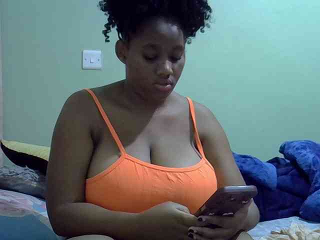brownebony- webcam